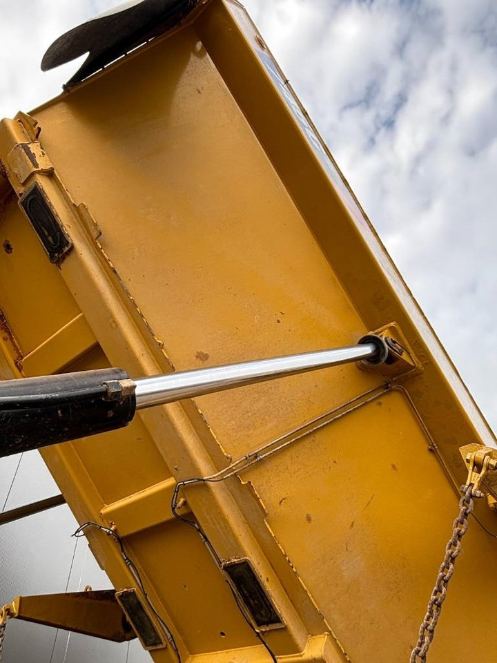 Zglobni istovarivač CAT 745 C: slika Zglobni istovarivač CAT 745 C Zglobni istovarivač CAT 745 C: slika Zglobni istovarivač CAT 745 C