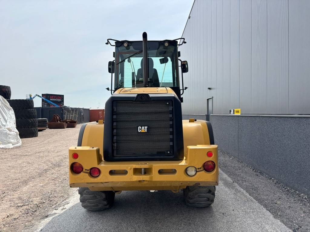 CAT 918 M - Utovarivač na kotačima: slika CAT 918 M - Utovarivač na kotačima CAT 918 M - Utovarivač na kotačima: slika CAT 918 M - Utovarivač na kotačima