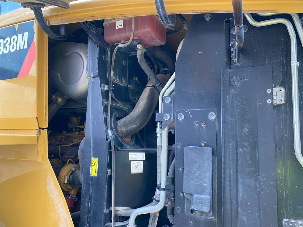 Utovarivač na kotačima CAT 938 M (Bucket + Forks): slika Utovarivač na kotačima CAT 938 M (Bucket + Forks) Utovarivač na kotačima CAT 938 M (Bucket + Forks): slika Utovarivač na kotačima CAT 938 M (Bucket + Forks)