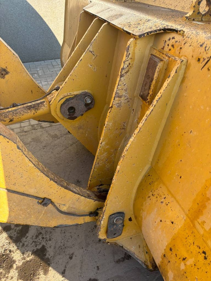 Utovarivač na kotačima CAT 972 K: slika Utovarivač na kotačima CAT 972 K