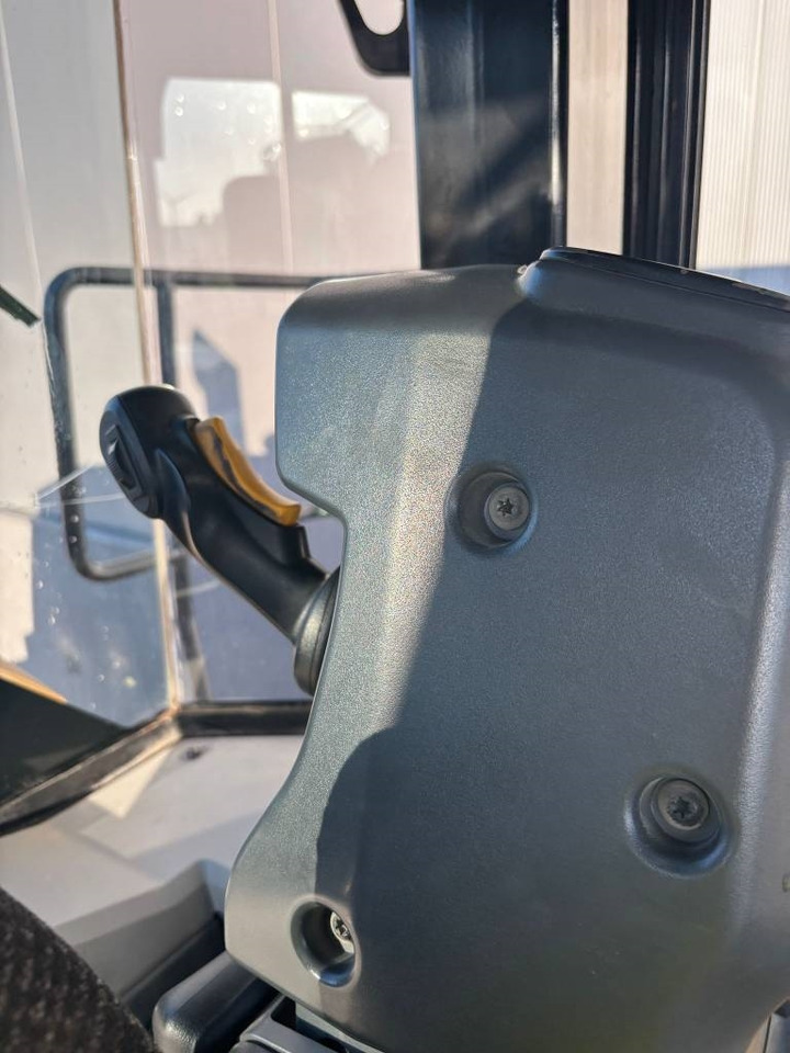 Utovarivač na kotačima CAT 972 K: slika Utovarivač na kotačima CAT 972 K