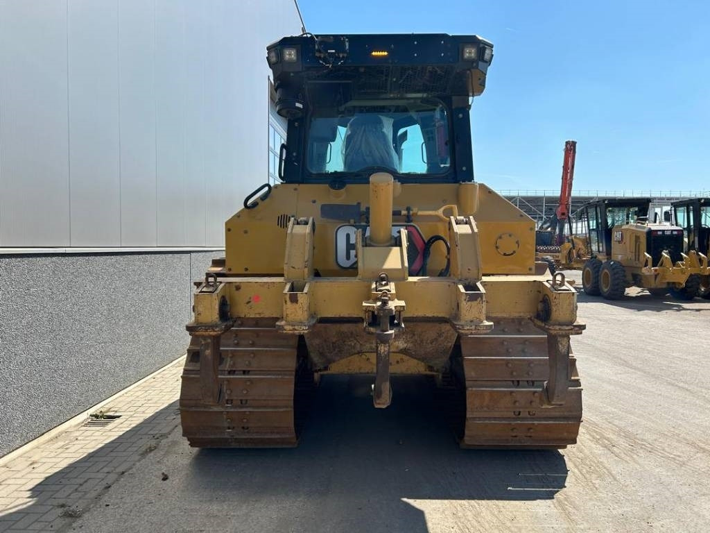 CAT D 5 LGP (new undercarriage + ripper) - Buldožer: slika CAT D 5 LGP (new undercarriage + ripper) - Buldožer CAT D 5 LGP (new undercarriage + ripper) - Buldožer: slika CAT D 5 LGP (new undercarriage + ripper) - Buldožer