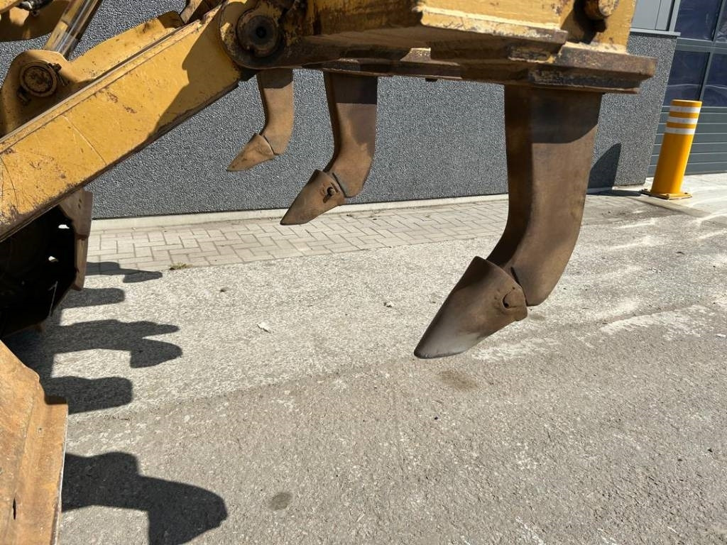 Buldožer CAT D 5 LGP (new undercarriage + ripper): slika Buldožer CAT D 5 LGP (new undercarriage + ripper)
