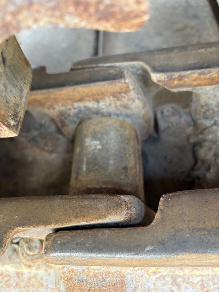 Zakup CAT D 6 K 2 LGP  CAT D 6 K 2 LGP: slika Zakup CAT D 6 K 2 LGP  CAT D 6 K 2 LGP