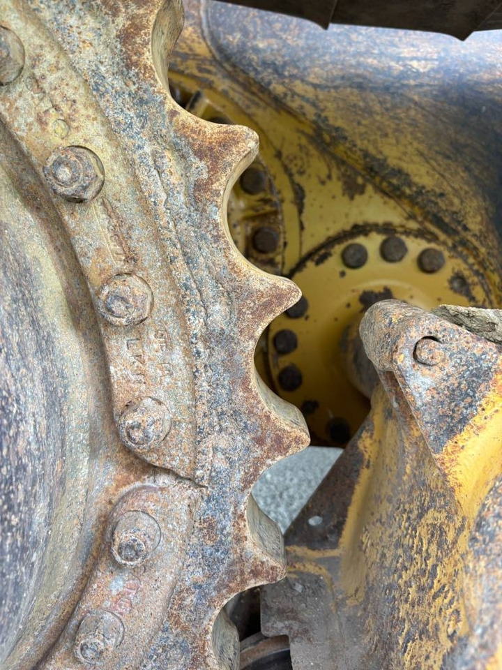 Zakup CAT D 6 K 2 LGP  CAT D 6 K 2 LGP: slika Zakup CAT D 6 K 2 LGP  CAT D 6 K 2 LGP