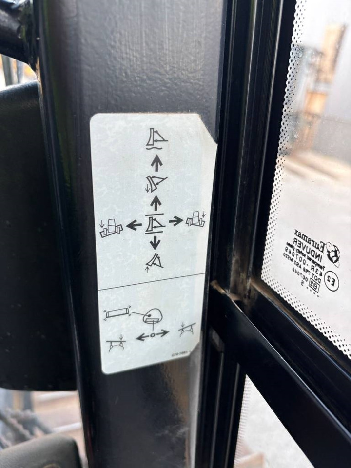 Zakup CAT D 6 K 2 LGP  CAT D 6 K 2 LGP: slika Zakup CAT D 6 K 2 LGP  CAT D 6 K 2 LGP