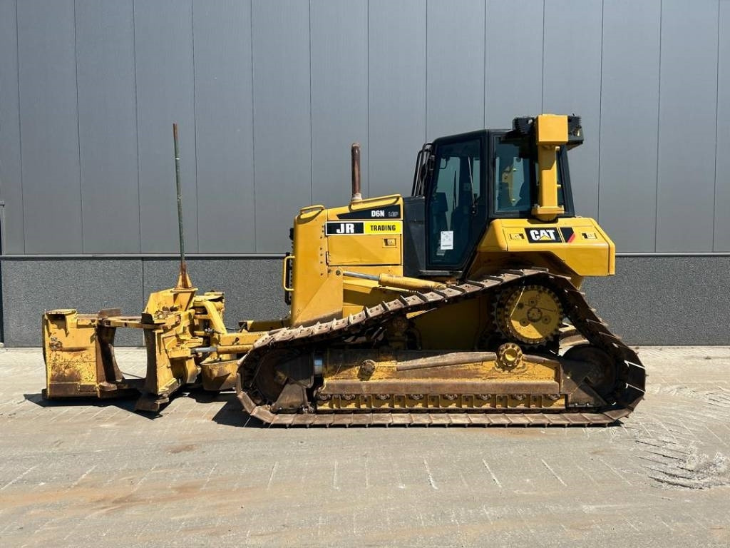 CAT D 6 N LGP (CE Certified) - Buldožer: slika CAT D 6 N LGP (CE Certified) - Buldožer CAT D 6 N LGP (CE Certified) - Buldožer: slika CAT D 6 N LGP (CE Certified) - Buldožer