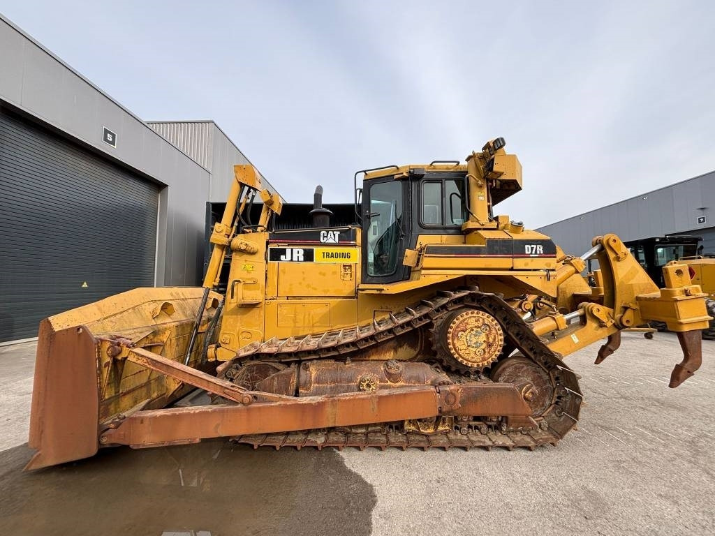 CAT D 7 R (Ce certified - top condition) - Buldožer: slika CAT D 7 R (Ce certified - top condition) - Buldožer CAT D 7 R (Ce certified - top condition) - Buldožer: slika CAT D 7 R (Ce certified - top condition) - Buldožer
