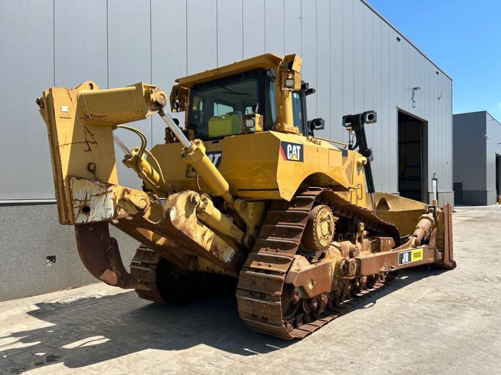 CAT D 8 T (Leica GPS) - Buldožer: slika CAT D 8 T (Leica GPS) - Buldožer CAT D 8 T (Leica GPS) - Buldožer: slika CAT D 8 T (Leica GPS) - Buldožer