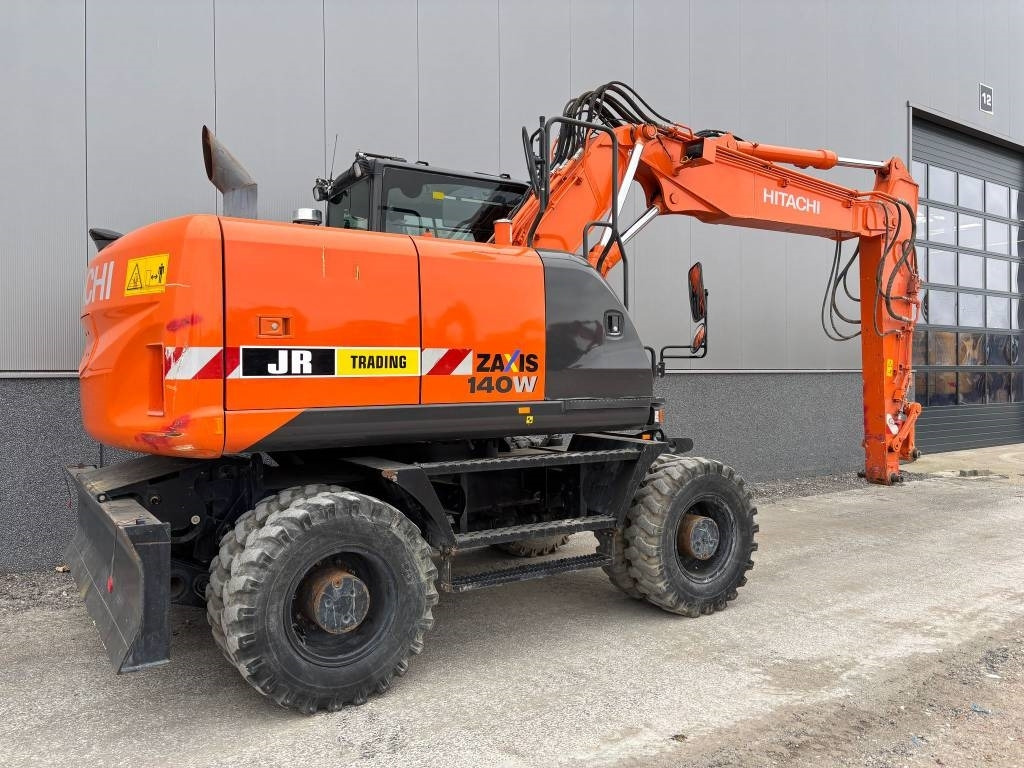 Hitachi ZX 140 W-5B - Bager na kotačima: slika Hitachi ZX 140 W-5B - Bager na kotačima Hitachi ZX 140 W-5B - Bager na kotačima: slika Hitachi ZX 140 W-5B - Bager na kotačima
