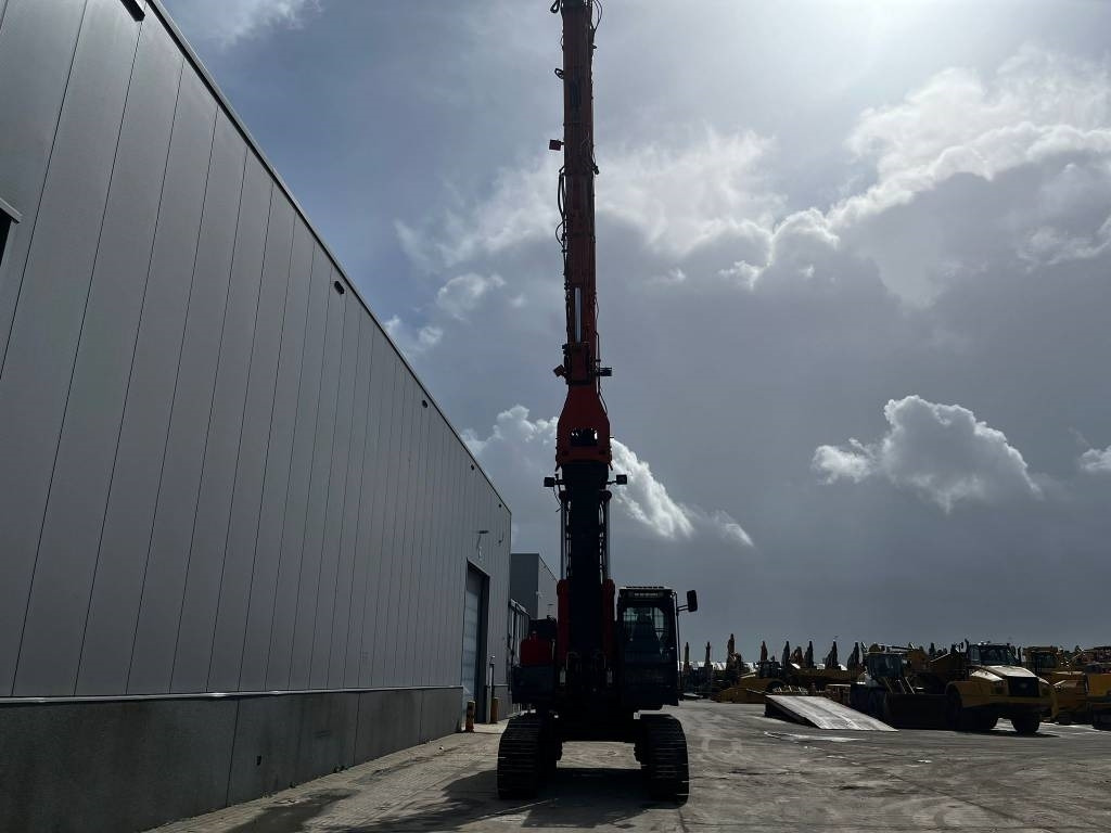 Zakup Hitachi ZX 470 LCD - 3 (25m high reach demolition)  Hitachi ZX 470 LCD - 3 (25m high reach demolition): slika Zakup Hitachi ZX 470 LCD - 3 (25m high reach demolition)  Hitachi ZX 470 LCD - 3 (25m high reach demolition)