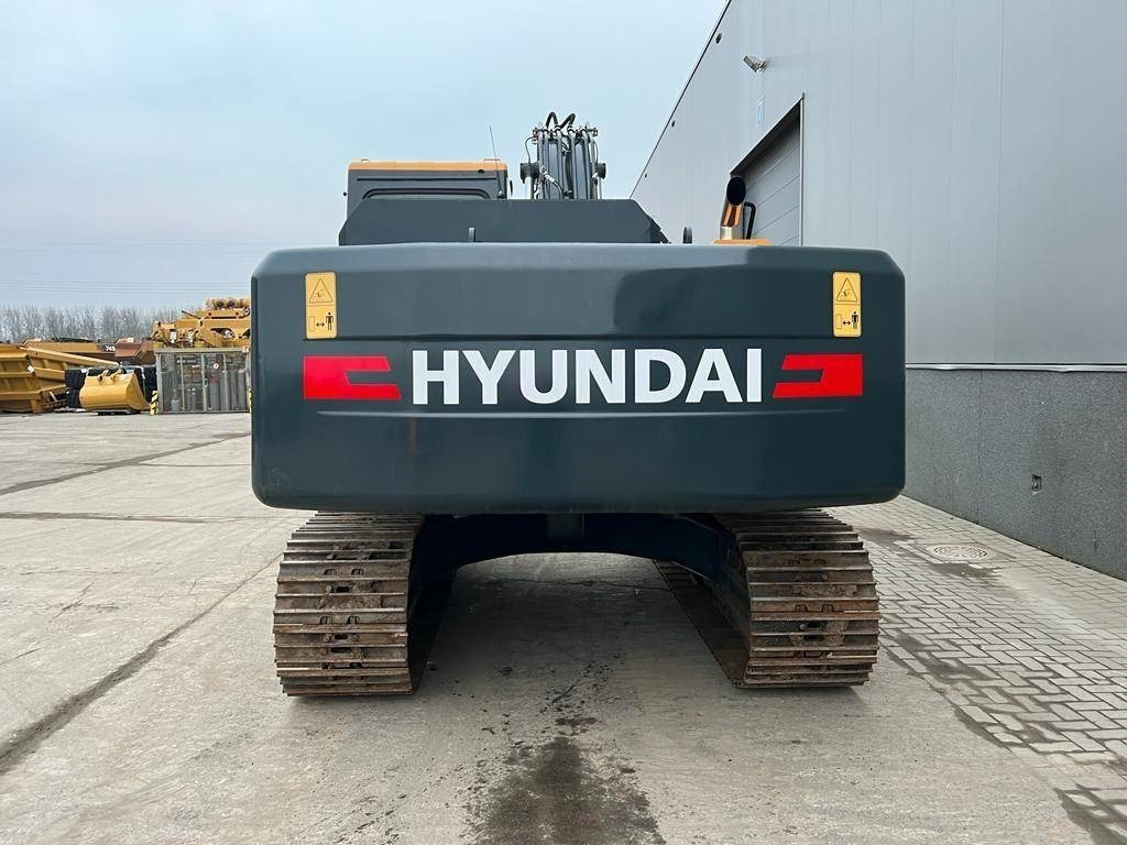 Hyundai R 210 - Bager gusjeničar: slika Hyundai R 210 - Bager gusjeničar Hyundai R 210 - Bager gusjeničar: slika Hyundai R 210 - Bager gusjeničar