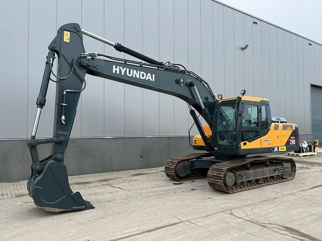 Hyundai R 210 - Bager gusjeničar: slika Hyundai R 210 - Bager gusjeničar Hyundai R 210 - Bager gusjeničar: slika Hyundai R 210 - Bager gusjeničar