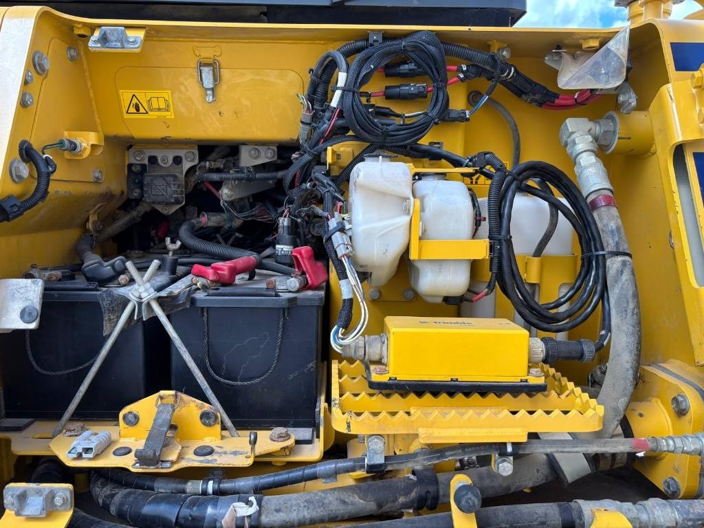 Buldožer Komatsu D 61 EX-24 (GPS Prepared): slika Buldožer Komatsu D 61 EX-24 (GPS Prepared)
