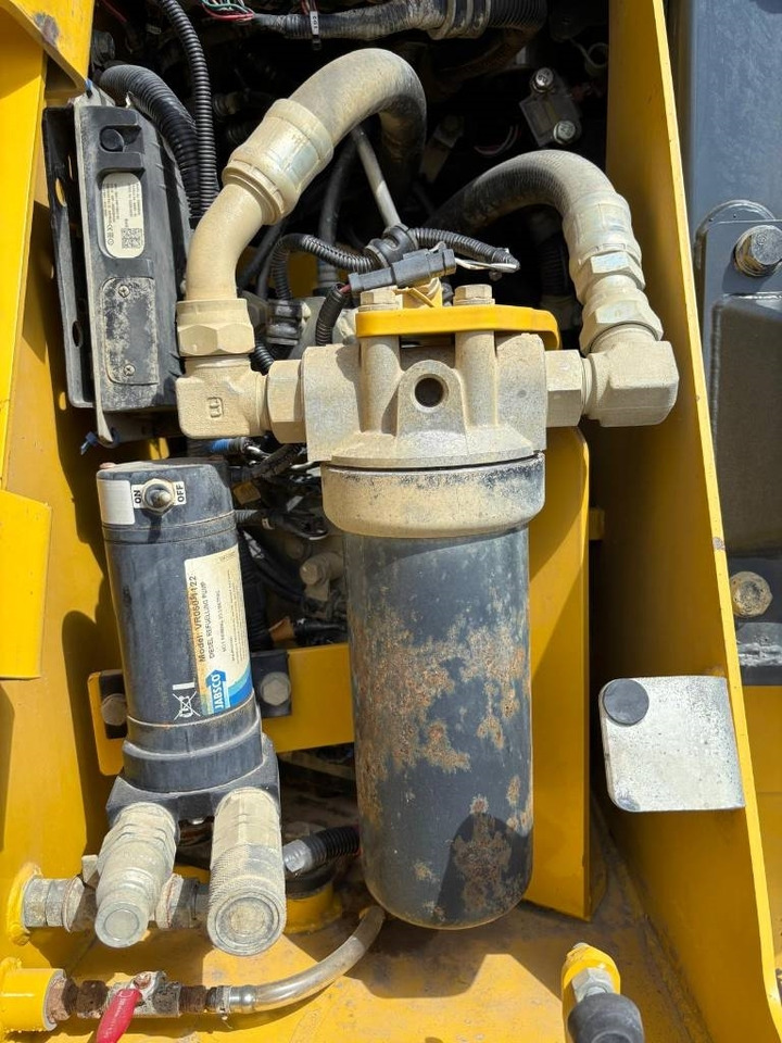 Buldožer Komatsu D 61 EX-24 (GPS Prepared): slika Buldožer Komatsu D 61 EX-24 (GPS Prepared)