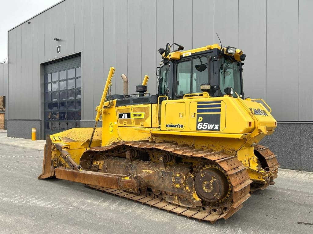 Komatsu D 65 WX-18 - Buldožer: slika Komatsu D 65 WX-18 - Buldožer Komatsu D 65 WX-18 - Buldožer: slika Komatsu D 65 WX-18 - Buldožer