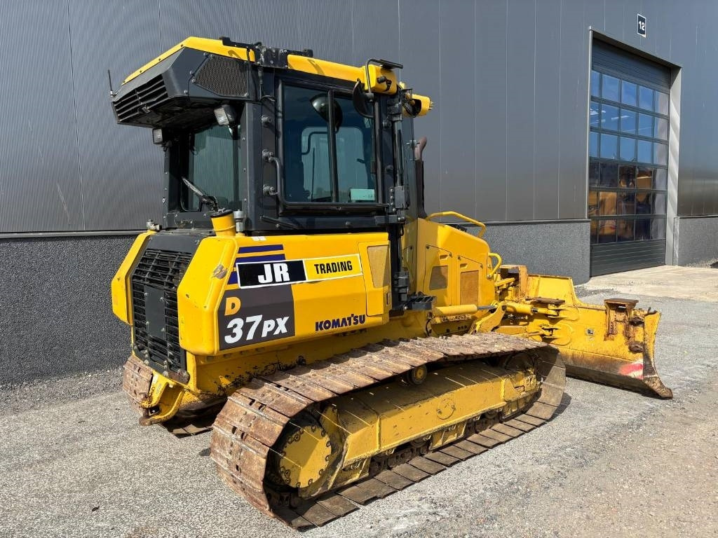 Komatsu D37 PX-23 - Buldožer: slika Komatsu D37 PX-23 - Buldožer Komatsu D37 PX-23 - Buldožer: slika Komatsu D37 PX-23 - Buldožer