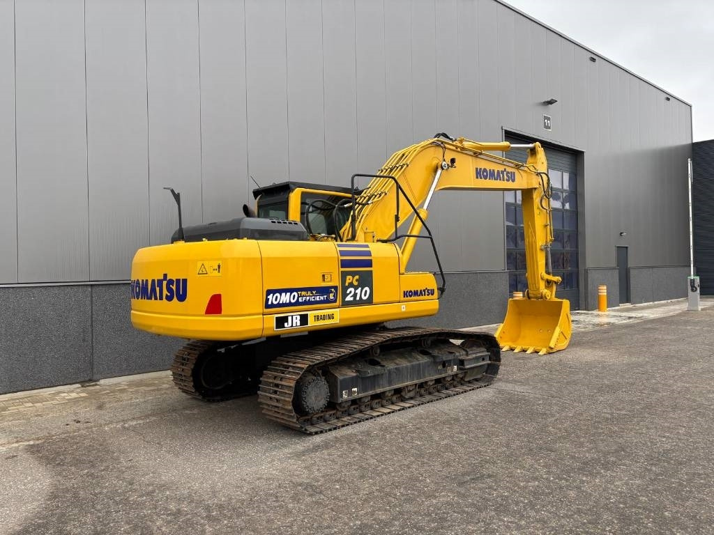 Komatsu PC 210-10M0 - Bager gusjeničar: slika Komatsu PC 210-10M0 - Bager gusjeničar Komatsu PC 210-10M0 - Bager gusjeničar: slika Komatsu PC 210-10M0 - Bager gusjeničar
