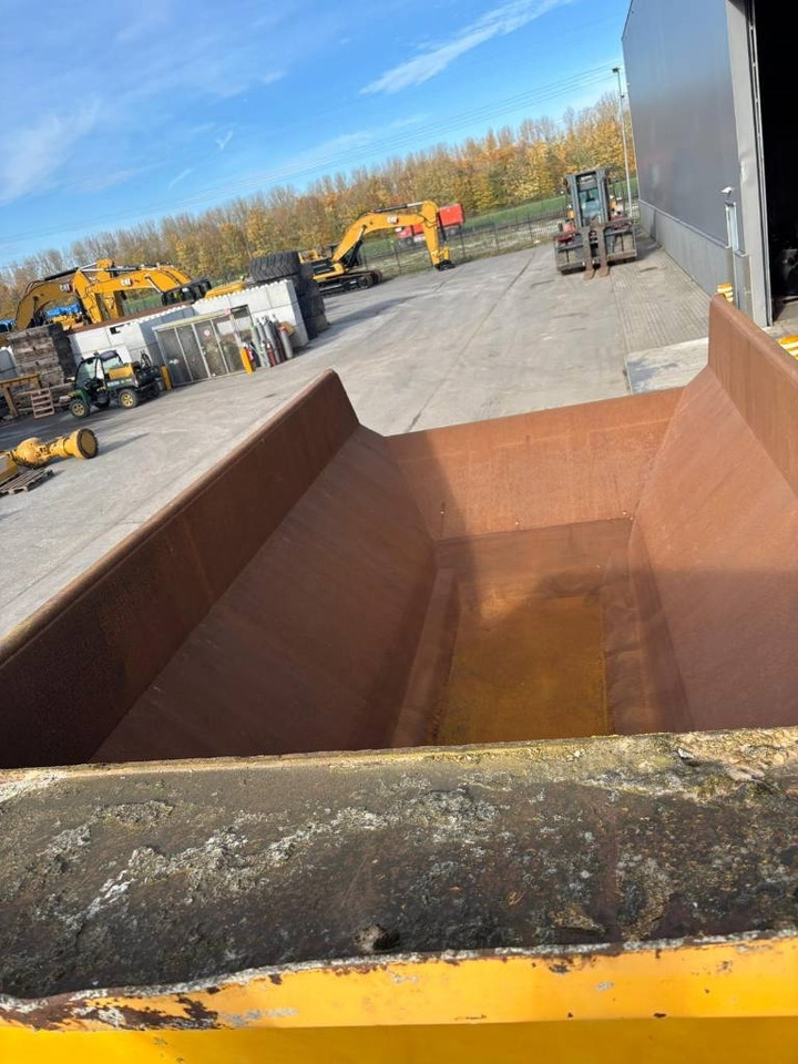 Zglobni istovarivač Volvo A 30 D: slika Zglobni istovarivač Volvo A 30 D Zglobni istovarivač Volvo A 30 D: slika Zglobni istovarivač Volvo A 30 D