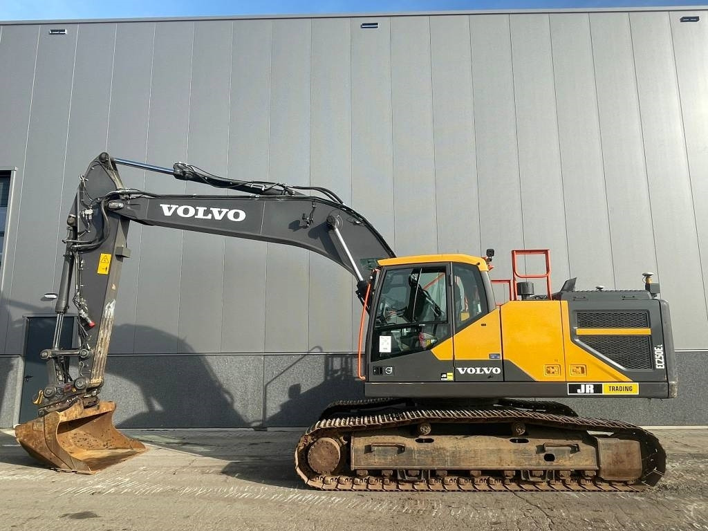 Bager gusjeničar Volvo EC 250 EL (Full GPS System): slika Bager gusjeničar Volvo EC 250 EL (Full GPS System)