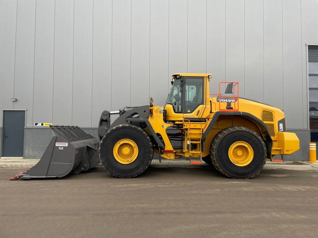 Volvo L 260 H - Utovarivač na kotačima: slika Volvo L 260 H - Utovarivač na kotačima Volvo L 260 H - Utovarivač na kotačima: slika Volvo L 260 H - Utovarivač na kotačima