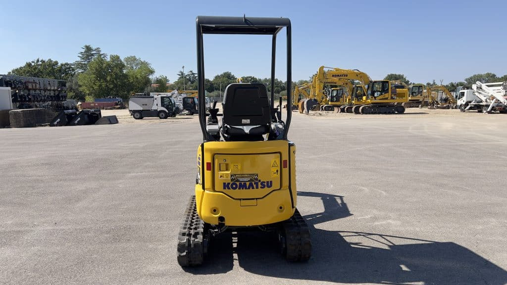 Komatsu PC16 R-3 HS - Mini bager: slika Komatsu PC16 R-3 HS - Mini bager Komatsu PC16 R-3 HS - Mini bager: slika Komatsu PC16 R-3 HS - Mini bager