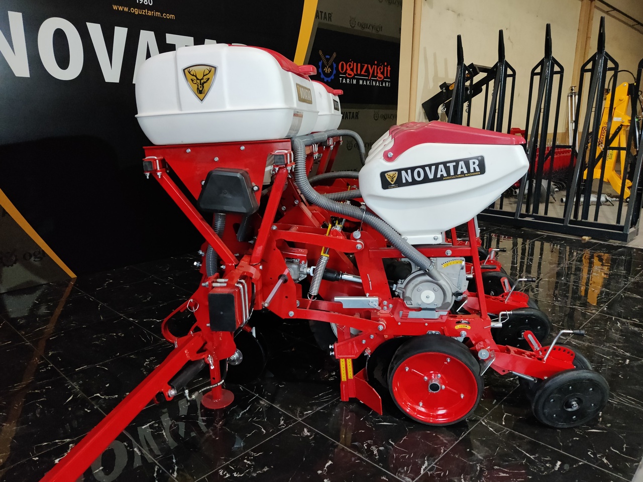 Novatar Pneumatic Seed Drill Machine - Precizna sijačica: slika Novatar Pneumatic Seed Drill Machine - Precizna sijačica Novatar Pneumatic Seed Drill Machine - Precizna sijačica: slika Novatar Pneumatic Seed Drill Machine - Precizna sijačica