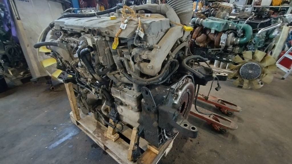 MAN D 2676 LF51 complete engine - Motor za Kamion: slika MAN D 2676 LF51 complete engine - Motor za Kamion MAN D 2676 LF51 complete engine - Motor za Kamion: slika MAN D 2676 LF51 complete engine - Motor za Kamion