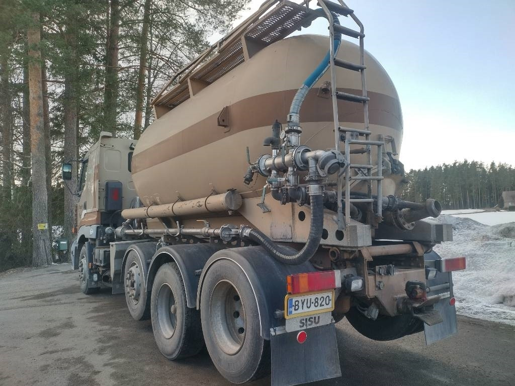 Sisu E14 8x2 kippipainepytty+kompura - Kamion cisterna: slika Sisu E14 8x2 kippipainepytty+kompura - Kamion cisterna Sisu E14 8x2 kippipainepytty+kompura - Kamion cisterna: slika Sisu E14 8x2 kippipainepytty+kompura - Kamion cisterna