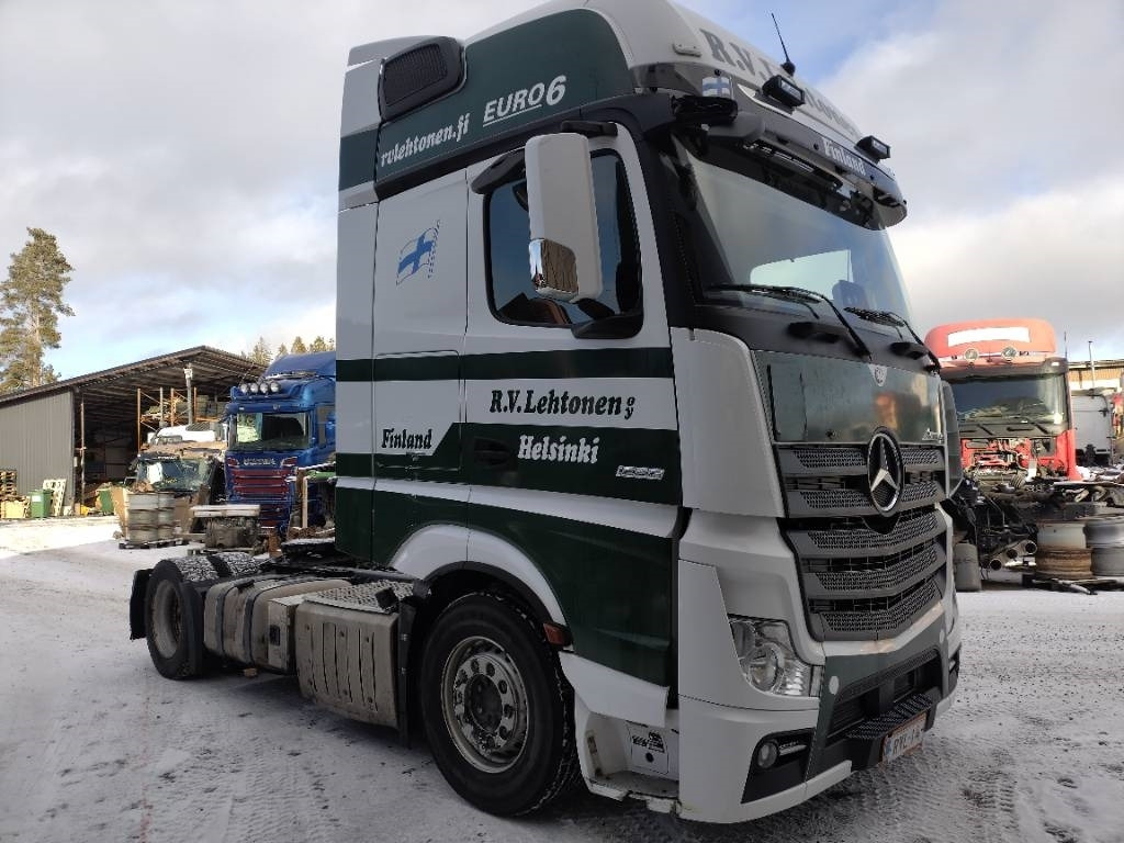 Mercedes-Benz Actros 1848 mega veturi - Tegljač: slika Mercedes-Benz Actros 1848 mega veturi - Tegljač Mercedes-Benz Actros 1848 mega veturi - Tegljač: slika Mercedes-Benz Actros 1848 mega veturi - Tegljač