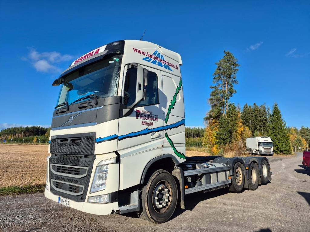 Volvo FH500 8x2 alusta - Kamion-šasija: slika Volvo FH500 8x2 alusta - Kamion-šasija Volvo FH500 8x2 alusta - Kamion-šasija: slika Volvo FH500 8x2 alusta - Kamion-šasija