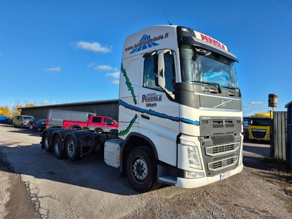 Volvo FH500 8x2 alusta - Kamion-šasija: slika Volvo FH500 8x2 alusta - Kamion-šasija Volvo FH500 8x2 alusta - Kamion-šasija: slika Volvo FH500 8x2 alusta - Kamion-šasija