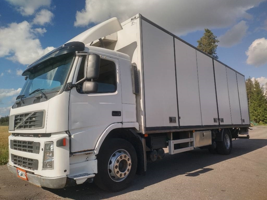 Volvo FM9 4x2 8,40m pitkä kylkiaukeava kori - Kamion sandučar: slika Volvo FM9 4x2 8,40m pitkä kylkiaukeava kori - Kamion sandučar Volvo FM9 4x2 8,40m pitkä kylkiaukeava kori - Kamion sandučar: slika Volvo FM9 4x2 8,40m pitkä kylkiaukeava kori - Kamion sandučar