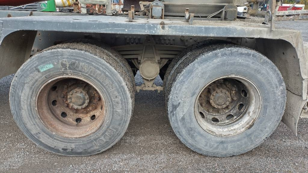 Volvo FM9 8x4 full steel,manual, mixer - Kamion cisterna: slika Volvo FM9 8x4 full steel,manual, mixer - Kamion cisterna Volvo FM9 8x4 full steel,manual, mixer - Kamion cisterna: slika Volvo FM9 8x4 full steel,manual, mixer - Kamion cisterna