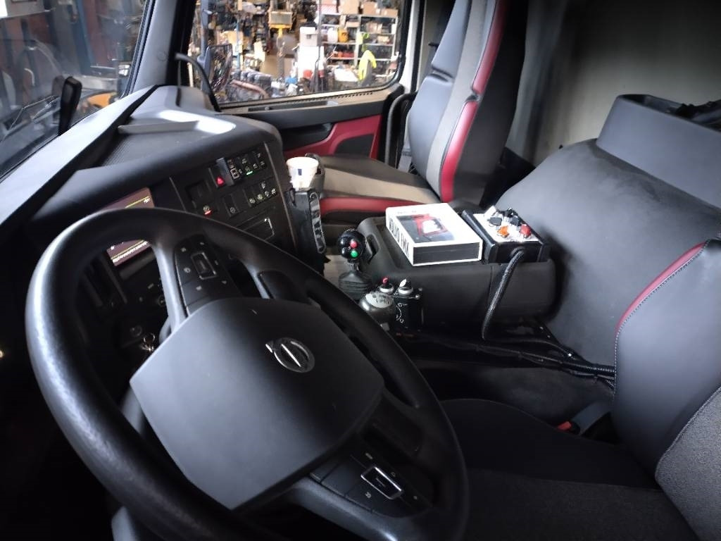 Utovarivač s proklizavajućim upravljanjem Volvo FMX370 6x2 av3700mm multilift vaijerilaite: slika Utovarivač s proklizavajućim upravljanjem Volvo FMX370 6x2 av3700mm multilift vaijerilaite