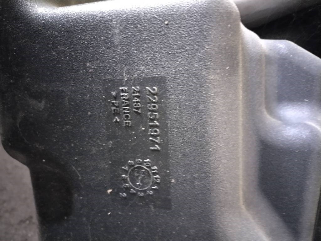 Volvo Polttoaine tankki 2+2 - Okvir/ Šasija za Kamion: slika Volvo Polttoaine tankki 2+2 - Okvir/ Šasija za Kamion Volvo Polttoaine tankki 2+2 - Okvir/ Šasija za Kamion: slika Volvo Polttoaine tankki 2+2 - Okvir/ Šasija za Kamion