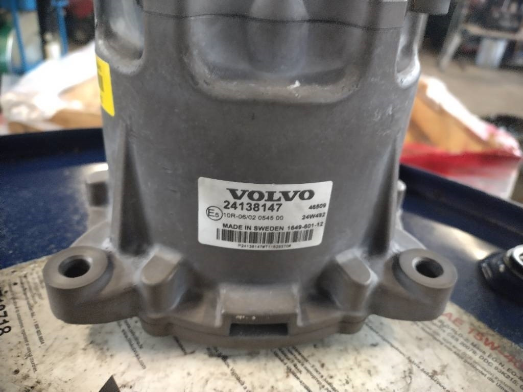 Volvo Vds moottori, sähköservo - Električni sustav za Kamion: slika Volvo Vds moottori, sähköservo - Električni sustav za Kamion Volvo Vds moottori, sähköservo - Električni sustav za Kamion: slika Volvo Vds moottori, sähköservo - Električni sustav za Kamion