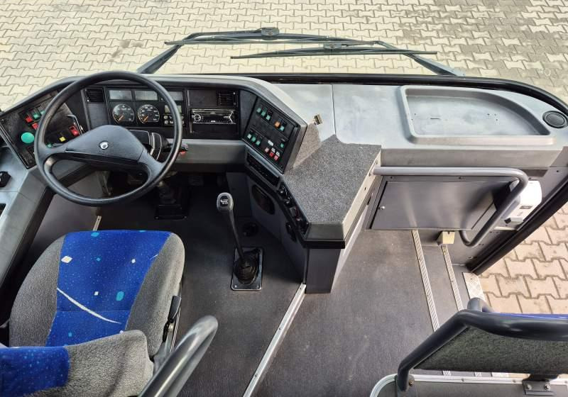 Prigradski autobus Irisbus AXER / SPROWADZONY Z FRANCJI / MANUAL: slika Prigradski autobus Irisbus AXER / SPROWADZONY Z FRANCJI / MANUAL