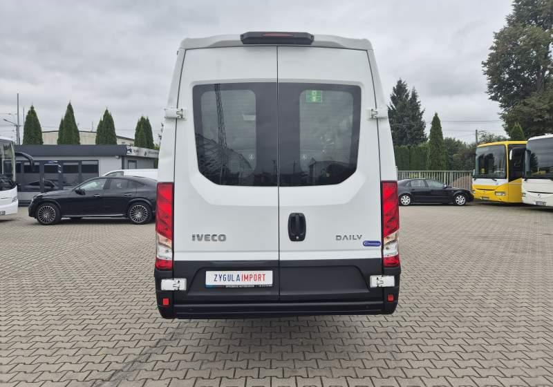 Iveco A60C15 / SPROWADZONE / EURO 6 / 39 000 KM - Minibus, Putnički kombi: slika Iveco A60C15 / SPROWADZONE / EURO 6 / 39 000 KM - Minibus, Putnički kombi Iveco A60C15 / SPROWADZONE / EURO 6 / 39 000 KM - Minibus, Putnički kombi: slika Iveco A60C15 / SPROWADZONE / EURO 6 / 39 000 KM - Minibus, Putnički kombi