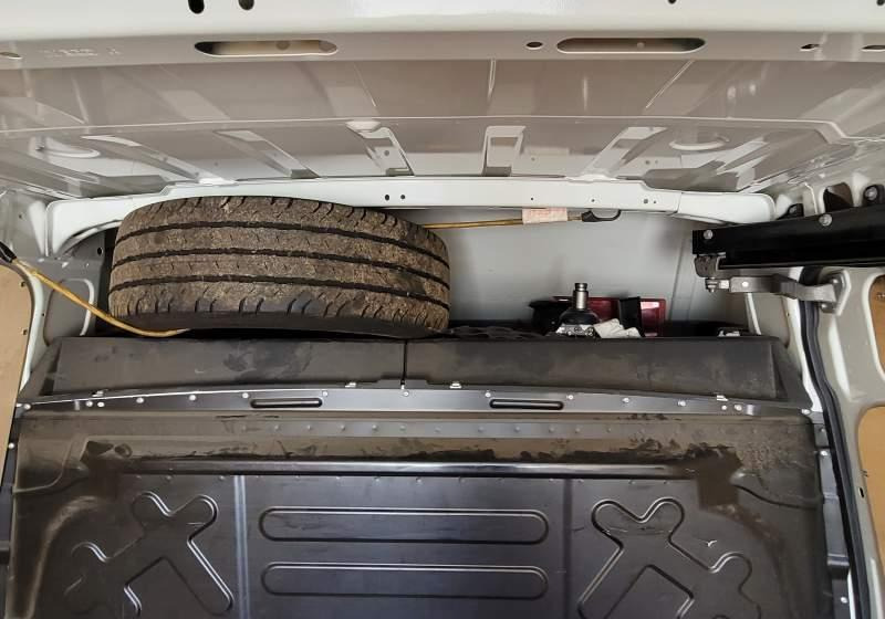 Furgon Iveco DAILY 35-140 / SPROWADZONY Z FRANCJI / TEMPOMAT: slika Furgon Iveco DAILY 35-140 / SPROWADZONY Z FRANCJI / TEMPOMAT