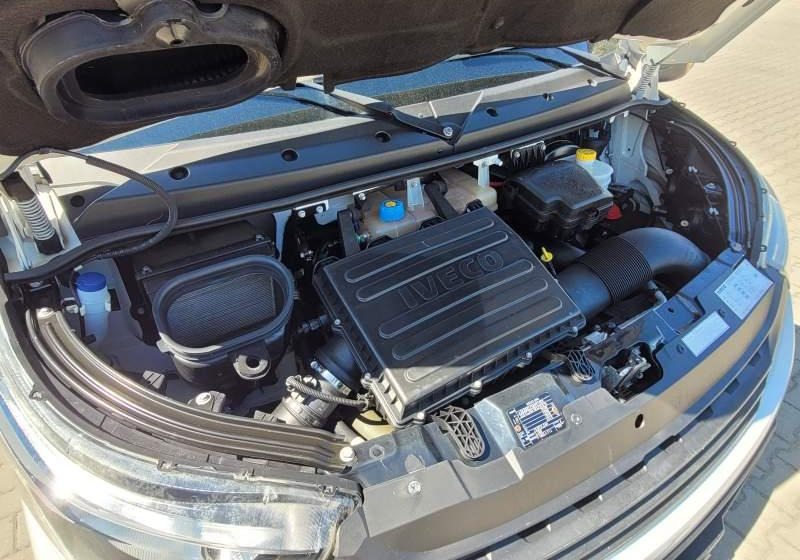 Furgon Iveco DAILY 35-140 / SPROWADZONY Z FRANCJI / TEMPOMAT: slika Furgon Iveco DAILY 35-140 / SPROWADZONY Z FRANCJI / TEMPOMAT