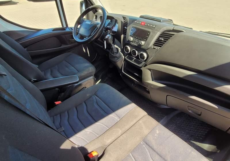 Furgon Iveco DAILY 35-140 / SPROWADZONY Z FRANCJI / TEMPOMAT: slika Furgon Iveco DAILY 35-140 / SPROWADZONY Z FRANCJI / TEMPOMAT