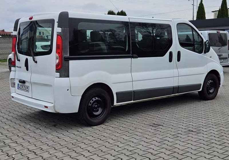 Minibus, Putnički kombi Renault TRAFIC 2.0 DCI 90 COMBI L2H1 / SPROWADZONY: slika Minibus, Putnički kombi Renault TRAFIC 2.0 DCI 90 COMBI L2H1 / SPROWADZONY