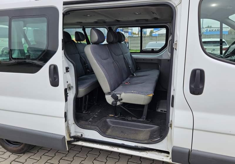 Minibus, Putnički kombi Renault TRAFIC 2.0 DCI 90 COMBI L2H1 / SPROWADZONY: slika Minibus, Putnički kombi Renault TRAFIC 2.0 DCI 90 COMBI L2H1 / SPROWADZONY