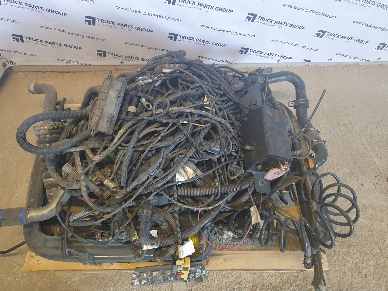 IVECO IVECO STRALIS EURO6 complete wiring harness, engine wiring, cab wiring, wiring set, frame wiring, cables 5801679758, 5801801250, 5801692062, 5801725016, 5801418770, 5801270108, 41246407, 41242608, 412 - Kabeli/ Ožičenje za Kamion: slika IVECO IVECO STRALIS EURO6 complete wiring harness, engine wiring, cab wiring, wiring set, frame wiring, cables 5801679758, 5801801250, 5801692062, 5801725016, 5801418770, 5801270108, 41246407, 41242608, 412 - Kabeli/ Ožičenje za Kamion IVECO IVECO STRALIS EURO6 complete wiring harness, engine wiring, cab wiring, wiring set, frame wiring, cables 5801679758, 5801801250, 5801692062, 5801725016, 5801418770, 5801270108, 41246407, 41242608, 412 - Kabeli/ Ožičenje za Kamion: slika IVECO IVECO STRALIS EURO6 complete wiring harness, engine wiring, cab wiring, wiring set, frame wiring, cables 5801679758, 5801801250, 5801692062, 5801725016, 5801418770, 5801270108, 41246407, 41242608, 412 - Kabeli/ Ožičenje za Kamion