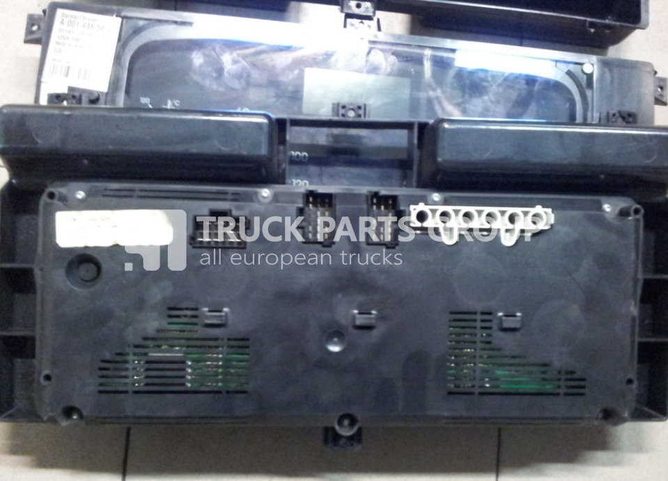 MERCEDES-BENZ Actros MP1 EURO2 instrument panel, instrument cluster, dashboard dashboard - Ploča s instrumentima za Kamion: slika MERCEDES-BENZ Actros MP1 EURO2 instrument panel, instrument cluster, dashboard dashboard - Ploča s instrumentima za Kamion MERCEDES-BENZ Actros MP1 EURO2 instrument panel, instrument cluster, dashboard dashboard - Ploča s instrumentima za Kamion: slika MERCEDES-BENZ Actros MP1 EURO2 instrument panel, instrument cluster, dashboard dashboard - Ploča s instrumentima za Kamion