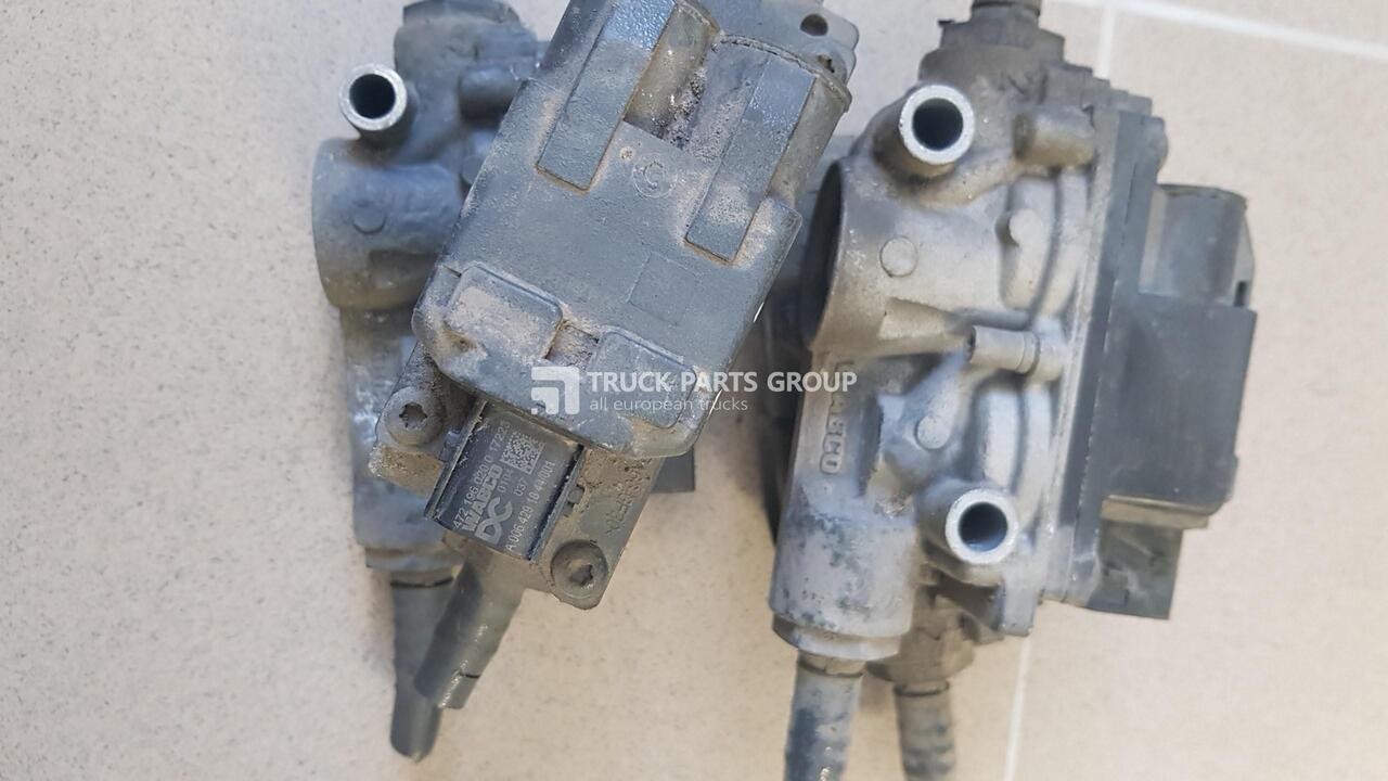 Mercedes - Benz Mercedes Benz MP4, Atego, Arox euro6 pressure regulating valve, 0064291844, 0064293544, 4721960200, 4721965103 - Ventil za Kamion: slika Mercedes - Benz Mercedes Benz MP4, Atego, Arox euro6 pressure regulating valve, 0064291844, 0064293544, 4721960200, 4721965103 - Ventil za Kamion Mercedes - Benz Mercedes Benz MP4, Atego, Arox euro6 pressure regulating valve, 0064291844, 0064293544, 4721960200, 4721965103 - Ventil za Kamion: slika Mercedes - Benz Mercedes Benz MP4, Atego, Arox euro6 pressure regulating valve, 0064291844, 0064293544, 4721960200, 4721965103 - Ventil za Kamion