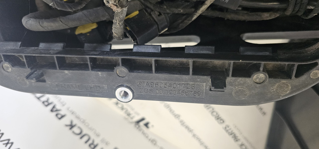 Mersedes-Benz Actros MP4 bumper wiring harness 0078013254, XVK82002234, 9615408113, 9615408013, 0064703824, 4711503933, XVK87000186, 9614400358, 4711503420, 4711504320, 4711509733, 0005401633, XVK8800 - Kabeli/ Ožičenje za Kamion: slika Mersedes-Benz Actros MP4 bumper wiring harness 0078013254, XVK82002234, 9615408113, 9615408013, 0064703824, 4711503933, XVK87000186, 9614400358, 4711503420, 4711504320, 4711509733, 0005401633, XVK8800 - Kabeli/ Ožičenje za Kamion Mersedes-Benz Actros MP4 bumper wiring harness 0078013254, XVK82002234, 9615408113, 9615408013, 0064703824, 4711503933, XVK87000186, 9614400358, 4711503420, 4711504320, 4711509733, 0005401633, XVK8800 - Kabeli/ Ožičenje za Kamion: slika Mersedes-Benz Actros MP4 bumper wiring harness 0078013254, XVK82002234, 9615408113, 9615408013, 0064703824, 4711503933, XVK87000186, 9614400358, 4711503420, 4711504320, 4711509733, 0005401633, XVK8800 - Kabeli/ Ožičenje za Kamion