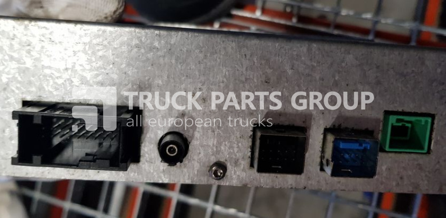 RENAULT T series RANGE, GAMA, VOLVO FH4 EURO6 multimedia radio system, 2 control unit - Ploča s instrumentima za Kamion: slika RENAULT T series RANGE, GAMA, VOLVO FH4 EURO6 multimedia radio system, 2 control unit - Ploča s instrumentima za Kamion RENAULT T series RANGE, GAMA, VOLVO FH4 EURO6 multimedia radio system, 2 control unit - Ploča s instrumentima za Kamion: slika RENAULT T series RANGE, GAMA, VOLVO FH4 EURO6 multimedia radio system, 2 control unit - Ploča s instrumentima za Kamion
