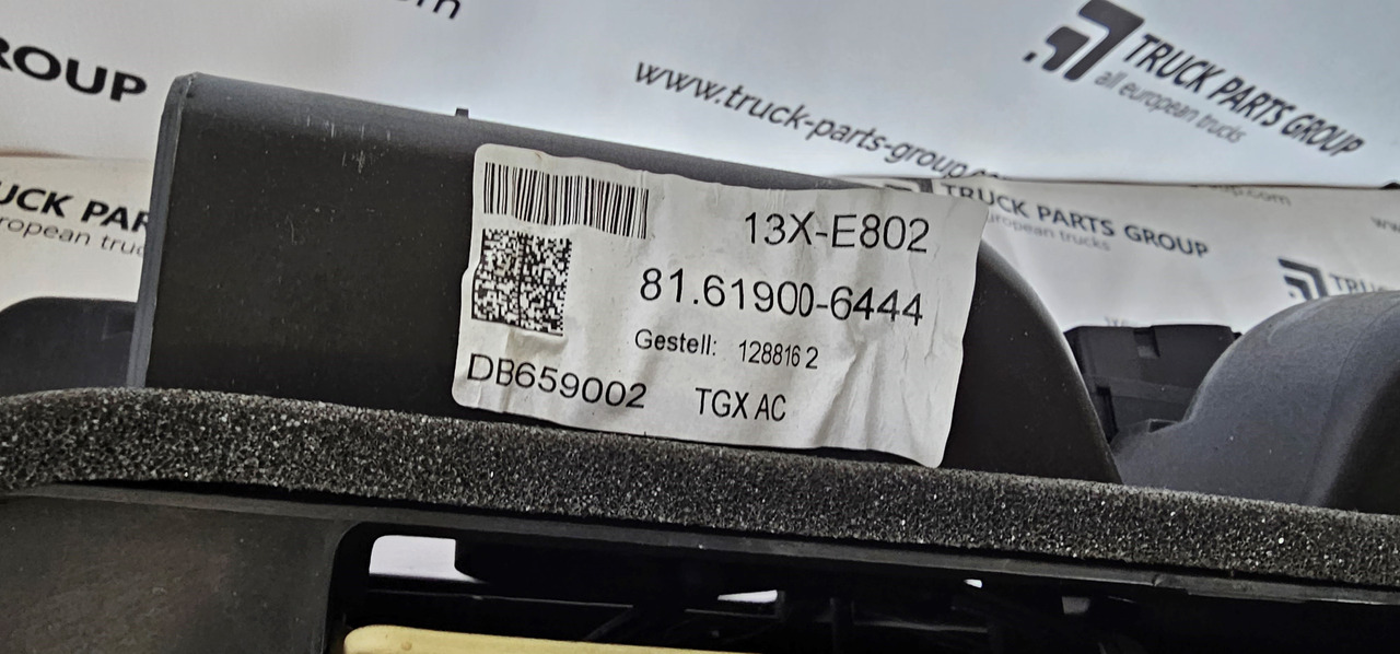 Rezervni dijelovi za Kamion MAN MAN TGX, TGS EURO6 cab air heater, air conditioner control, heating system 81619006444, A7584004, U7345003, 81619006441, 81619006450, 81619006451: slika Rezervni dijelovi za Kamion MAN MAN TGX, TGS EURO6 cab air heater, air conditioner control, heating system 81619006444, A7584004, U7345003, 81619006441, 81619006450, 81619006451